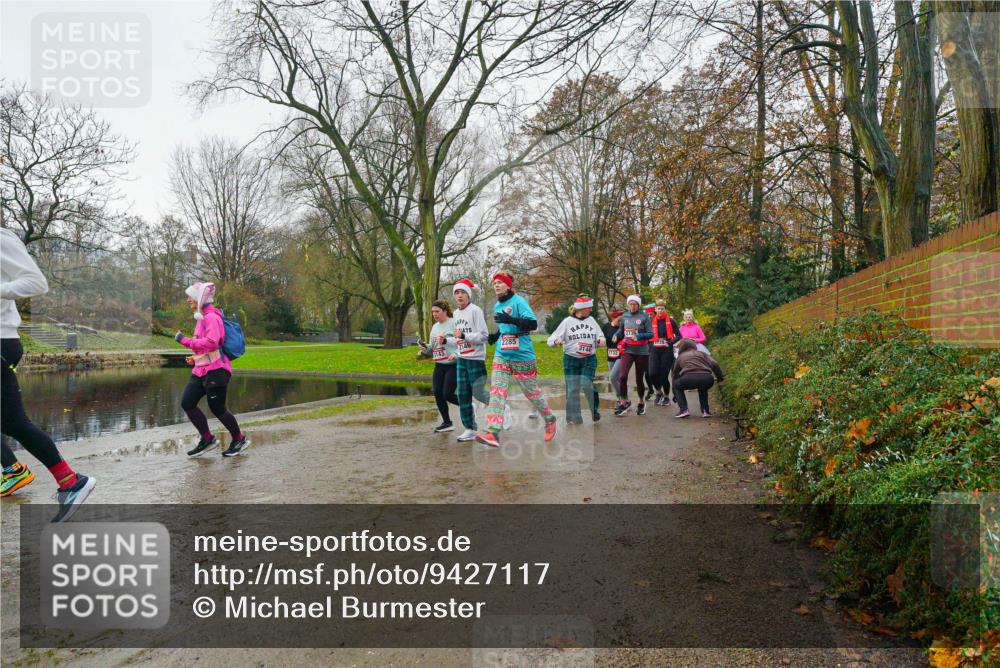 07.12.2025 - St. Pauli X-Mass-Run No. 15 Michael Burmester http://msf.ph/oto/9427117 07.12.2025 11:06:04 Laufen 146, 2285, 3144, 1732 meine-sportfotos.de