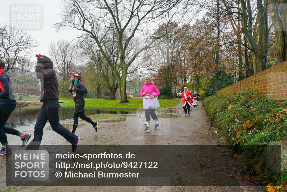 07.12.2025 - St. Pauli X-Mass-Run No. 15 Michael Burmester http://msf.ph/oto/9427122 07.12.2025 11:06:08 Laufen 140, 1772 meine-sportfotos.de