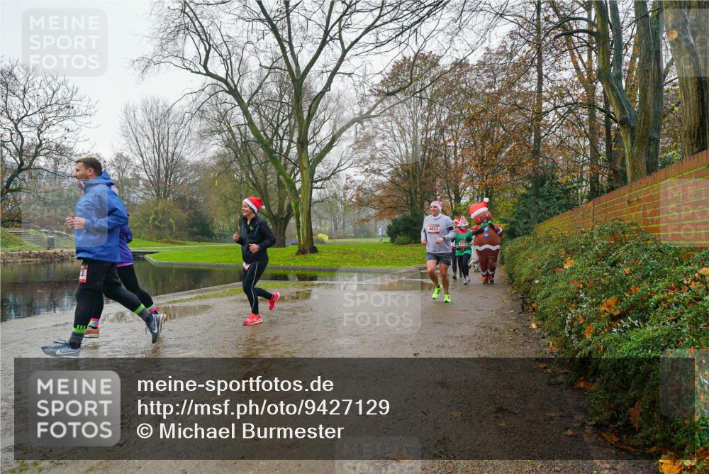 07.12.2025 - St. Pauli X-Mass-Run No. 15 Michael Burmester http://msf.ph/oto/9427129 07.12.2025 11:06:18 Laufen 4653, 2572 meine-sportfotos.de