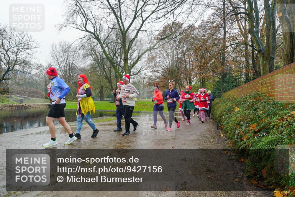 07.12.2025 - St. Pauli X-Mass-Run No. 15 Michael Burmester http://msf.ph/oto/9427156 07.12.2025 11:07:01 Laufen 2882, 2809, 2838, 19 meine-sportfotos.de