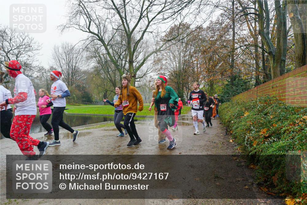 07.12.2025 - St. Pauli X-Mass-Run No. 15 Michael Burmester http://msf.ph/oto/9427167 07.12.2025 11:07:12 Laufen 2430, 429, 3149 meine-sportfotos.de