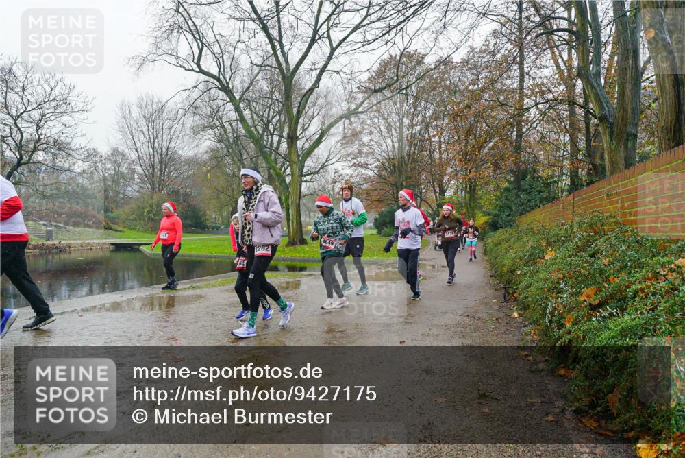 07.12.2025 - St. Pauli X-Mass-Run No. 15 Michael Burmester http://msf.ph/oto/9427175 07.12.2025 11:07:19 Laufen 1141, 2282, 4649 meine-sportfotos.de