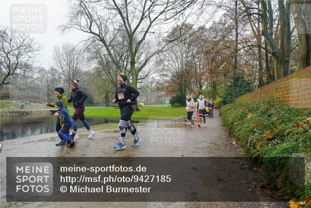 07.12.2025 - St. Pauli X-Mass-Run No. 15 Michael Burmester http://msf.ph/oto/9427185 07.12.2025 11:07:34 Laufen 3737 meine-sportfotos.de