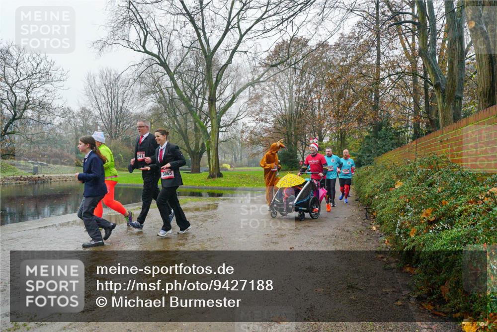 07.12.2025 - St. Pauli X-Mass-Run No. 15 Michael Burmester http://msf.ph/oto/9427188 07.12.2025 11:07:42 Laufen 1341, 3065 meine-sportfotos.de
