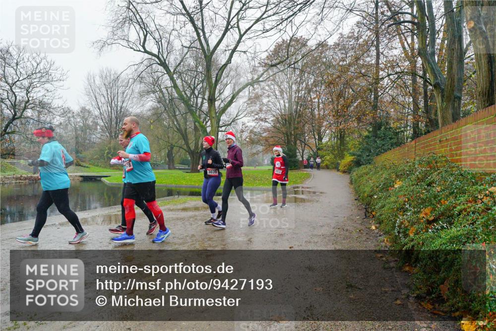07.12.2025 - St. Pauli X-Mass-Run No. 15 Michael Burmester http://msf.ph/oto/9427193 07.12.2025 11:07:46 Laufen 2810, 3039 meine-sportfotos.de