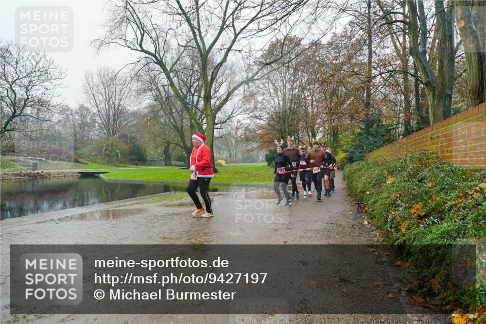 07.12.2025 - St. Pauli X-Mass-Run No. 15 Michael Burmester http://msf.ph/oto/9427197 07.12.2025 11:08:12 Laufen 76, 2467 meine-sportfotos.de