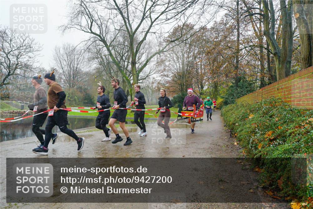 07.12.2025 - St. Pauli X-Mass-Run No. 15 Michael Burmester http://msf.ph/oto/9427200 07.12.2025 11:08:14 Laufen 67, 470, 2491 meine-sportfotos.de