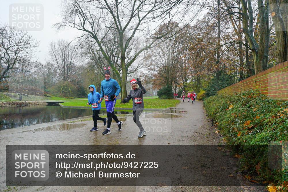 07.12.2025 - St. Pauli X-Mass-Run No. 15 Michael Burmester http://msf.ph/oto/9427225 07.12.2025 11:08:54 Laufen 1606, 1505, 1601 meine-sportfotos.de