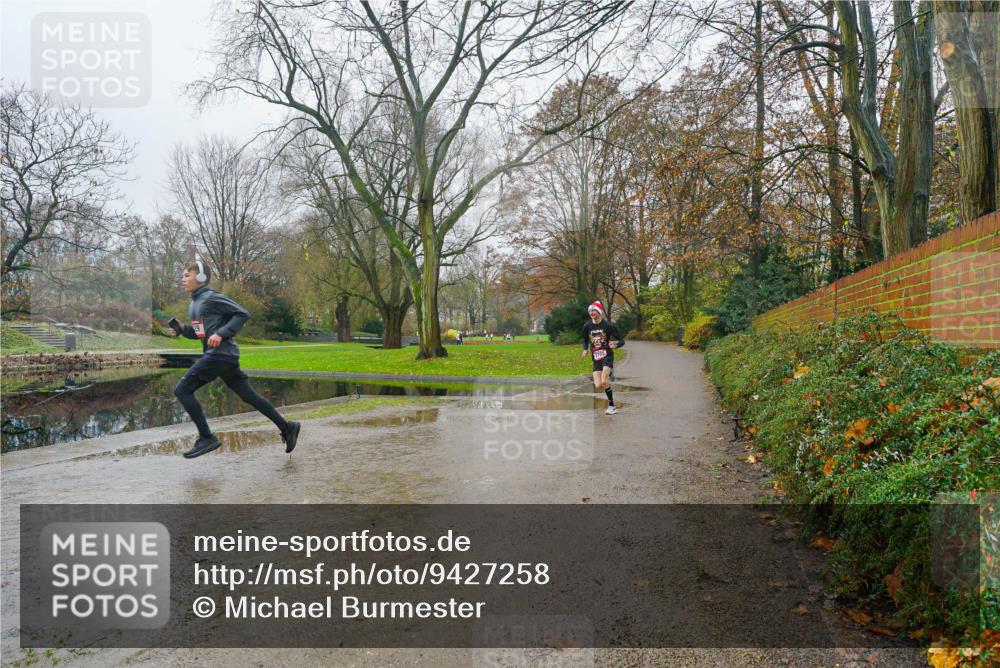 07.12.2025 - St. Pauli X-Mass-Run No. 15 Michael Burmester http://msf.ph/oto/9427258 07.12.2025 11:16:42 Laufen  meine-sportfotos.de