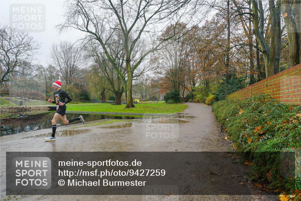 07.12.2025 - St. Pauli X-Mass-Run No. 15 Michael Burmester http://msf.ph/oto/9427259 07.12.2025 11:16:43 Laufen  meine-sportfotos.de