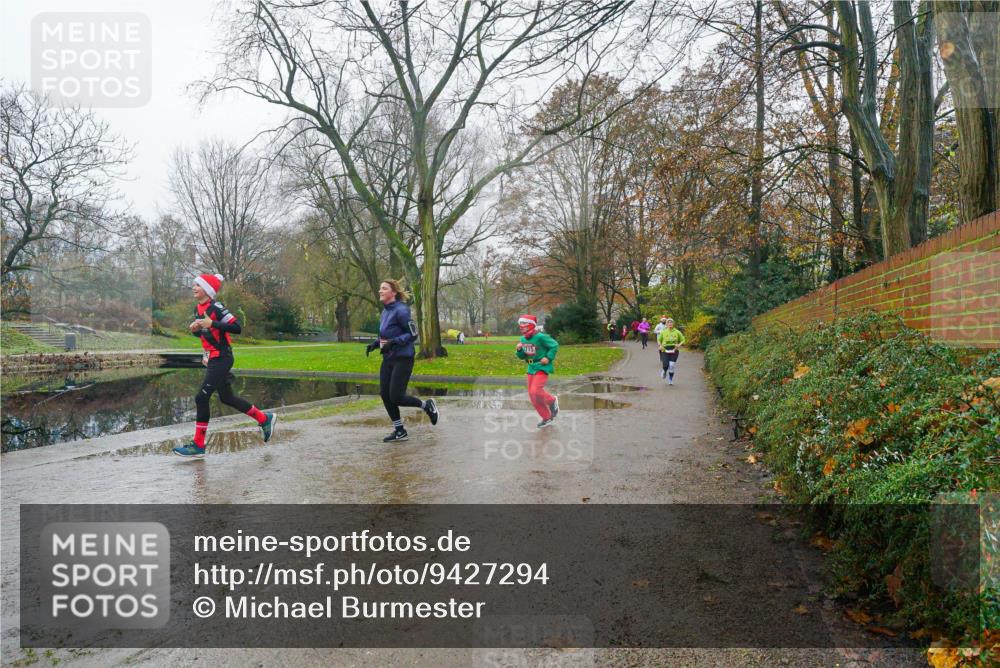 07.12.2025 - St. Pauli X-Mass-Run No. 15 Michael Burmester http://msf.ph/oto/9427294 07.12.2025 11:20:24 Laufen 1715 meine-sportfotos.de