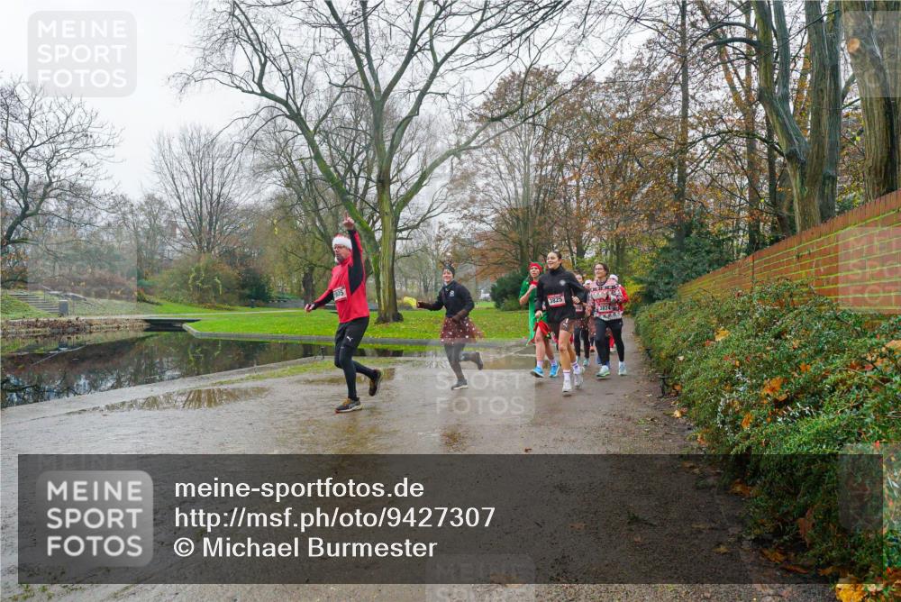 07.12.2025 - St. Pauli X-Mass-Run No. 15 Michael Burmester http://msf.ph/oto/9427307 07.12.2025 11:20:51 Laufen 905, 3825, 3824 meine-sportfotos.de