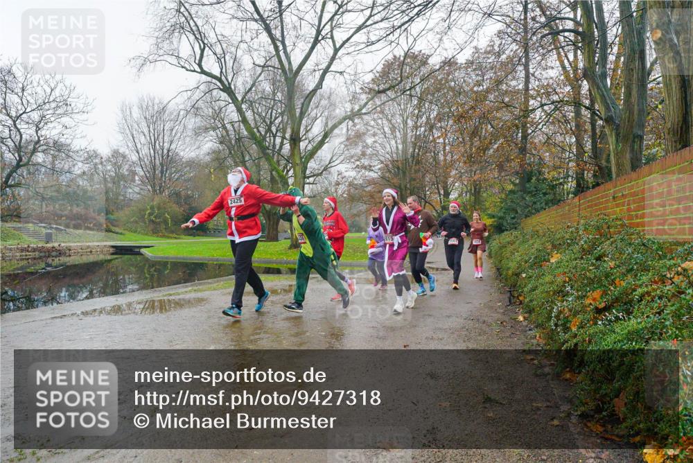 07.12.2025 - St. Pauli X-Mass-Run No. 15 Michael Burmester http://msf.ph/oto/9427318 07.12.2025 11:21:11 Laufen 2425, 815 meine-sportfotos.de