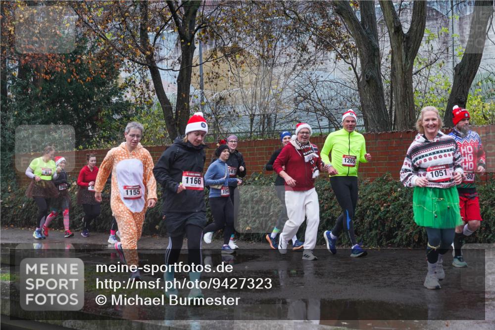 07.12.2025 - St. Pauli X-Mass-Run No. 15 Michael Burmester http://msf.ph/oto/9427323 07.12.2025 10:24:29 Laufen 81, 1155, 1166, 154, 419, 1265, 1051, 80 meine-sportfotos.de
