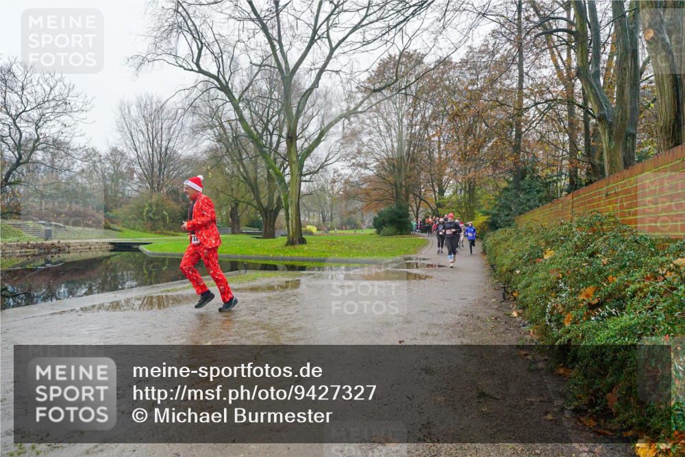 07.12.2025 - St. Pauli X-Mass-Run No. 15 Michael Burmester http://msf.ph/oto/9427327 07.12.2025 11:21:20 Laufen  meine-sportfotos.de