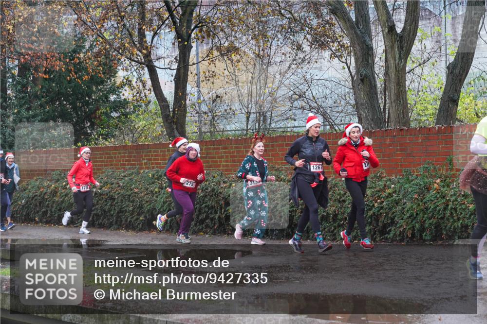 07.12.2025 - St. Pauli X-Mass-Run No. 15 Michael Burmester http://msf.ph/oto/9427335 07.12.2025 10:24:34 Laufen 1758, 275, 313, 1267, 27 meine-sportfotos.de