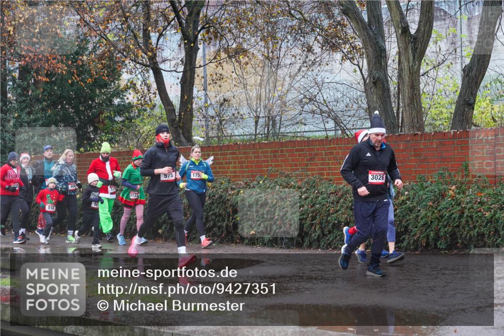 07.12.2025 - St. Pauli X-Mass-Run No. 15 Michael Burmester http://msf.ph/oto/9427351 07.12.2025 10:24:39 Laufen 510, 3123, 575, 175, 3026 meine-sportfotos.de