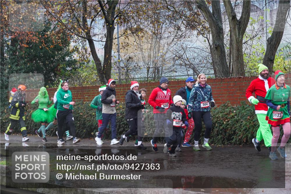07.12.2025 - St. Pauli X-Mass-Run No. 15 Michael Burmester http://msf.ph/oto/9427363 07.12.2025 10:24:43 Laufen 2325, 500, 507, 504, 3123 meine-sportfotos.de