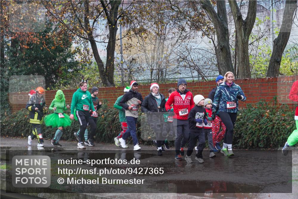 07.12.2025 - St. Pauli X-Mass-Run No. 15 Michael Burmester http://msf.ph/oto/9427365 07.12.2025 10:24:43 Laufen 2325, 459, 7, 208, 500, 10, 504 meine-sportfotos.de