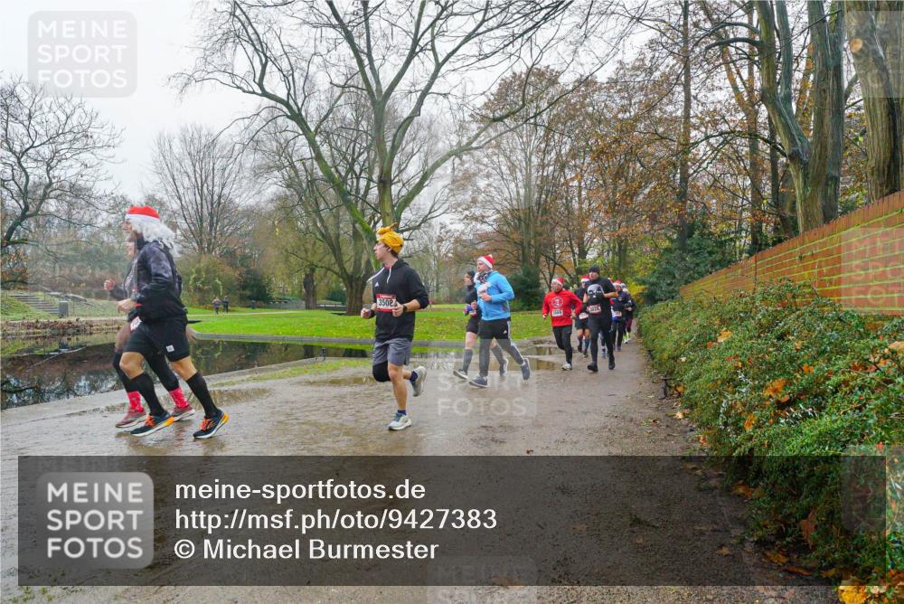 07.12.2025 - St. Pauli X-Mass-Run No. 15 Michael Burmester http://msf.ph/oto/9427383 07.12.2025 11:22:04 Laufen 3502 meine-sportfotos.de