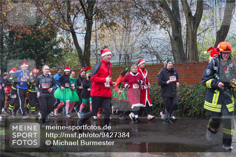 07.12.2025 - St. Pauli X-Mass-Run No. 15 Michael Burmester http://msf.ph/oto/9427384 07.12.2025 10:24:49 Laufen 262, 1041, 2733, 2327, 1040, 302, 513 meine-sportfotos.de
