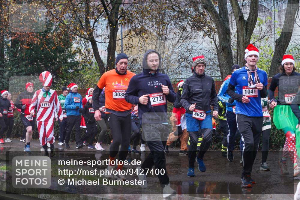 07.12.2025 - St. Pauli X-Mass-Run No. 15 Michael Burmester http://msf.ph/oto/9427400 07.12.2025 10:24:53 Laufen 604, 1171, 2965, 296, 3038, 2734, 4622, 1041, 171, 104 meine-sportfotos.de