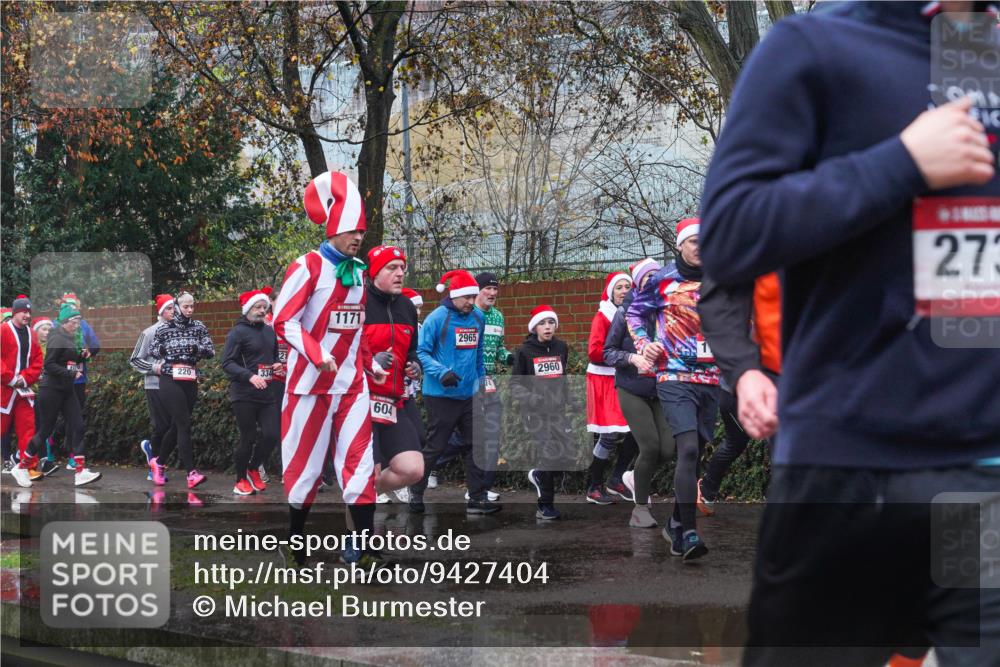 07.12.2025 - St. Pauli X-Mass-Run No. 15 Michael Burmester http://msf.ph/oto/9427404 07.12.2025 10:24:54 Laufen 220, 334, 21, 1171, 604, 2965, 2960, 273 meine-sportfotos.de