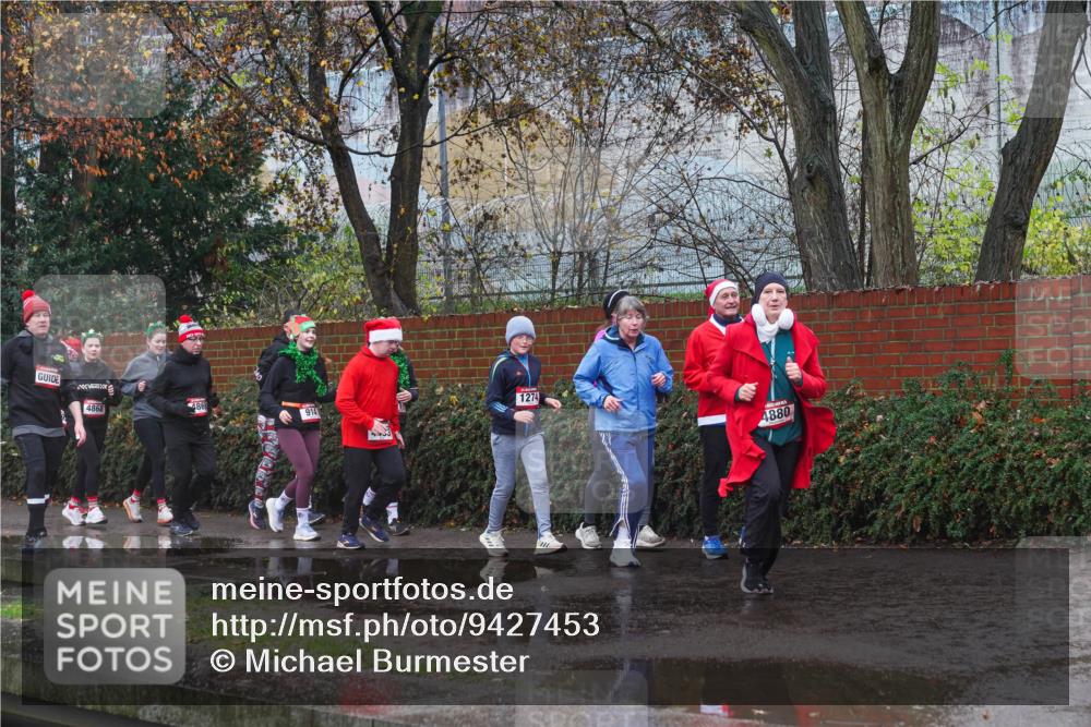 07.12.2025 - St. Pauli X-Mass-Run No. 15 Michael Burmester http://msf.ph/oto/9427453 07.12.2025 10:25:31 Laufen 4868, 486, 914, 4453, 1274, 4880 meine-sportfotos.de