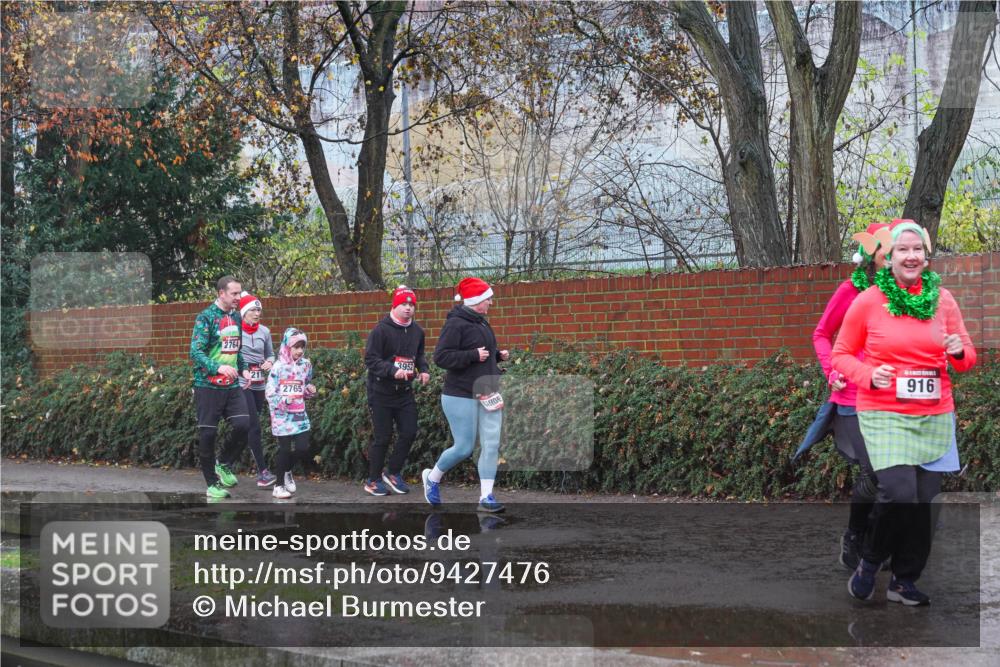 07.12.2025 - St. Pauli X-Mass-Run No. 15 Michael Burmester http://msf.ph/oto/9427476 07.12.2025 10:25:47 Laufen 2764, 211, 2765, 3952, 916 meine-sportfotos.de
