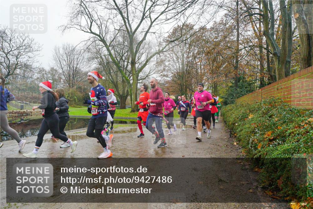 07.12.2025 - St. Pauli X-Mass-Run No. 15 Michael Burmester http://msf.ph/oto/9427486 07.12.2025 11:23:23 Laufen 3625, 3963, 4000 meine-sportfotos.de