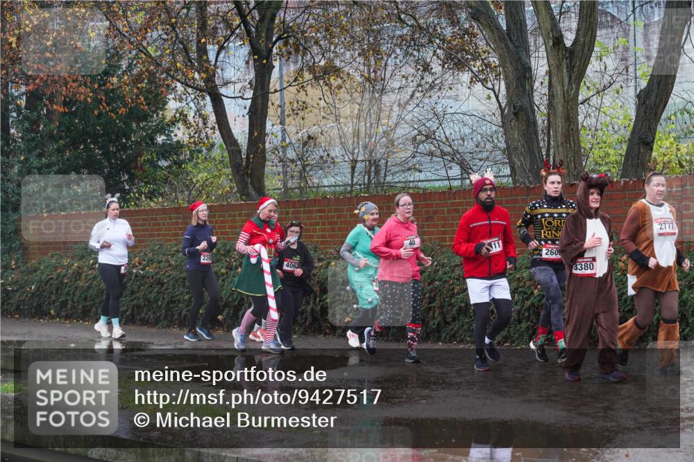07.12.2025 - St. Pauli X-Mass-Run No. 15 Michael Burmester http://msf.ph/oto/9427517 07.12.2025 10:26:07 Laufen 226, 4063, 40, 11, 260, 3380, 2777 meine-sportfotos.de