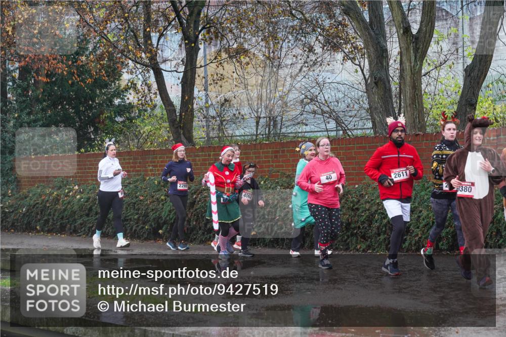07.12.2025 - St. Pauli X-Mass-Run No. 15 Michael Burmester http://msf.ph/oto/9427519 07.12.2025 10:26:08 Laufen 2269, 4063, 40, 2611, 380 meine-sportfotos.de