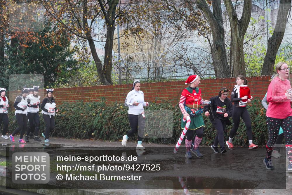07.12.2025 - St. Pauli X-Mass-Run No. 15 Michael Burmester http://msf.ph/oto/9427525 07.12.2025 10:26:10 Laufen 1681, 68, 4063, 2 meine-sportfotos.de