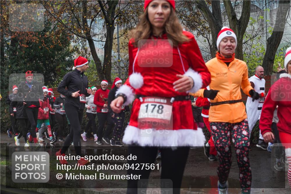 07.12.2025 - St. Pauli X-Mass-Run No. 15 Michael Burmester http://msf.ph/oto/9427561 07.12.2025 10:26:25 Laufen 214, 231, 46, 249, 879, 334, 153, 178, 310 meine-sportfotos.de