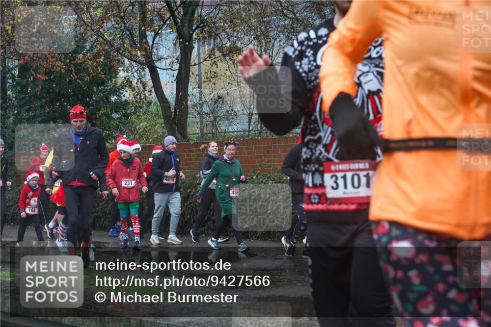 07.12.2025 - St. Pauli X-Mass-Run No. 15 Michael Burmester http://msf.ph/oto/9427566 07.12.2025 10:26:27 Laufen 168, 231, 4615, 3101, 486 meine-sportfotos.de
