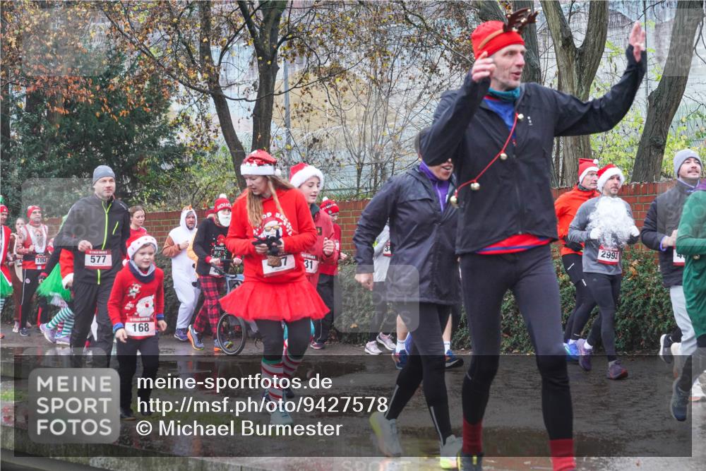 07.12.2025 - St. Pauli X-Mass-Run No. 15 Michael Burmester http://msf.ph/oto/9427578 07.12.2025 10:26:30 Laufen 1093, 577, 168, 31, 2993 meine-sportfotos.de