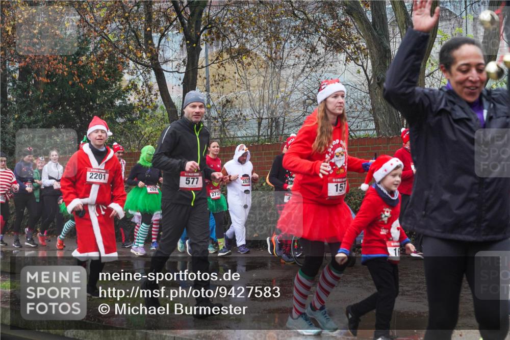 07.12.2025 - St. Pauli X-Mass-Run No. 15 Michael Burmester http://msf.ph/oto/9427583 07.12.2025 10:26:32 Laufen 2201, 282, 577, 2837, 2737, 151, 1 meine-sportfotos.de