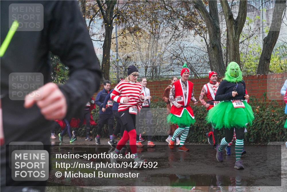 07.12.2025 - St. Pauli X-Mass-Run No. 15 Michael Burmester http://msf.ph/oto/9427592 07.12.2025 10:26:36 Laufen 4881, 309, 194, 249, 10, 282 meine-sportfotos.de