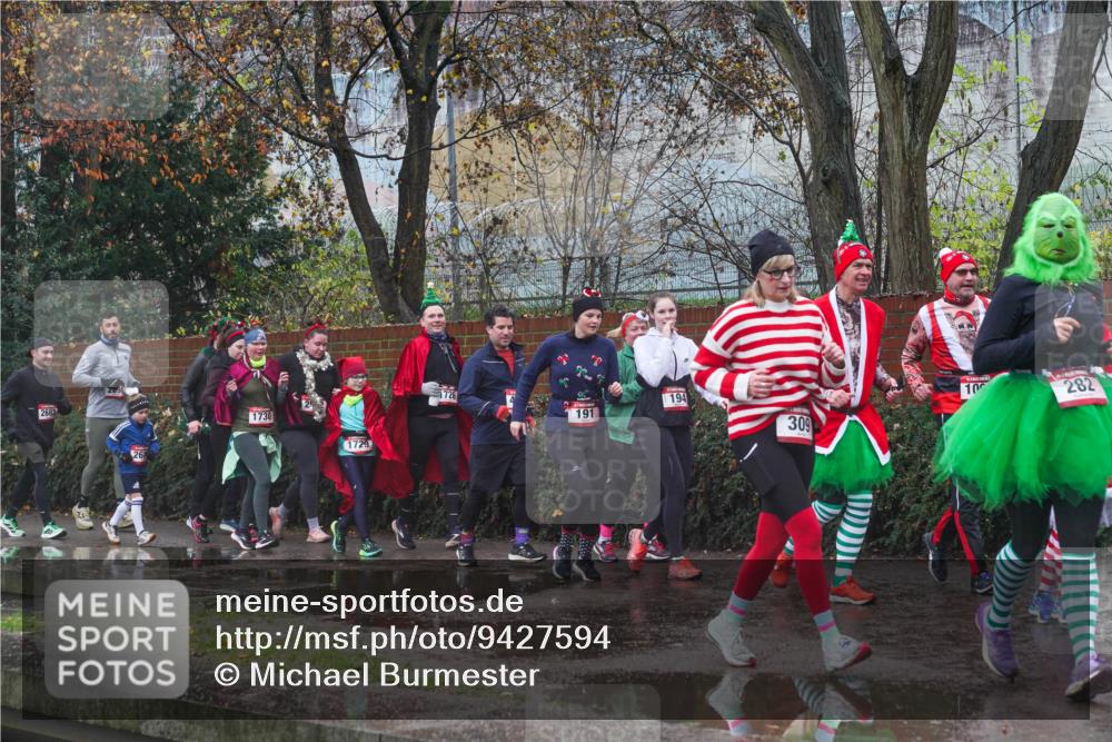 07.12.2025 - St. Pauli X-Mass-Run No. 15 Michael Burmester http://msf.ph/oto/9427594 07.12.2025 10:26:36 Laufen 2682, 1730, 1729, 2, 1726, 194, 10, 282, 191, 309 meine-sportfotos.de