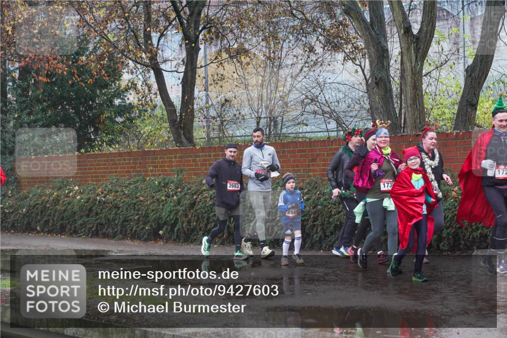 07.12.2025 - St. Pauli X-Mass-Run No. 15 Michael Burmester http://msf.ph/oto/9427603 07.12.2025 10:26:40 Laufen 003, 173, 172, 2683, 897 meine-sportfotos.de