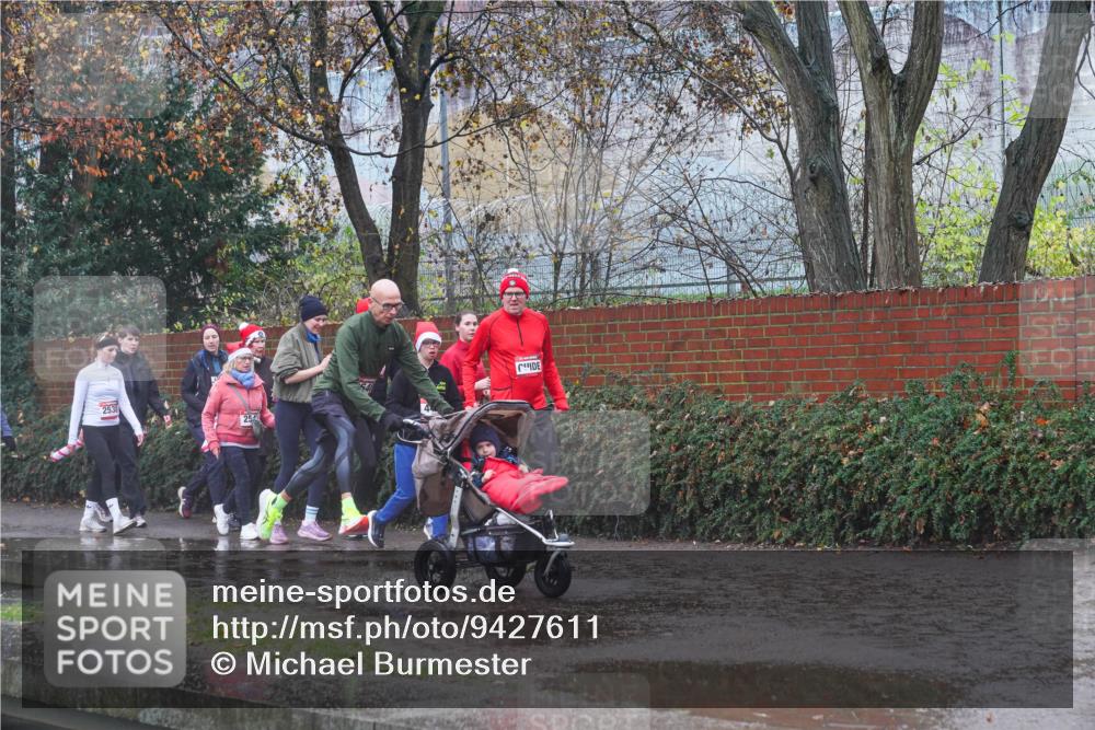 07.12.2025 - St. Pauli X-Mass-Run No. 15 Michael Burmester http://msf.ph/oto/9427611 07.12.2025 10:26:52 Laufen 2538, 29 meine-sportfotos.de