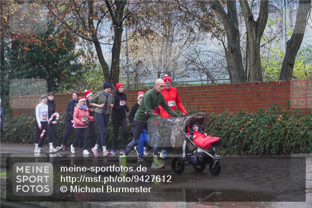 07.12.2025 - St. Pauli X-Mass-Run No. 15 Michael Burmester http://msf.ph/oto/9427612 07.12.2025 10:26:52 Laufen 2538, 25, 3223 meine-sportfotos.de
