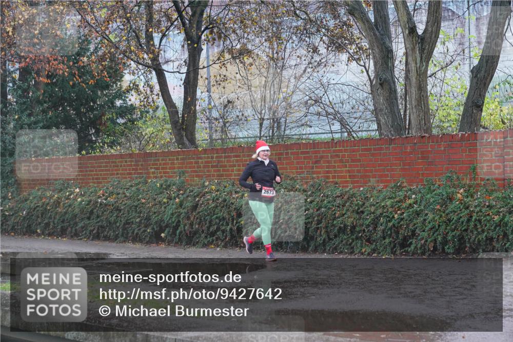 07.12.2025 - St. Pauli X-Mass-Run No. 15 Michael Burmester http://msf.ph/oto/9427642 07.12.2025 10:27:48 Laufen 2673 meine-sportfotos.de