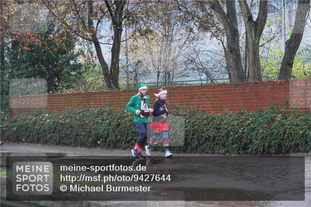 07.12.2025 - St. Pauli X-Mass-Run No. 15 Michael Burmester http://msf.ph/oto/9427644 07.12.2025 10:28:00 Laufen  meine-sportfotos.de