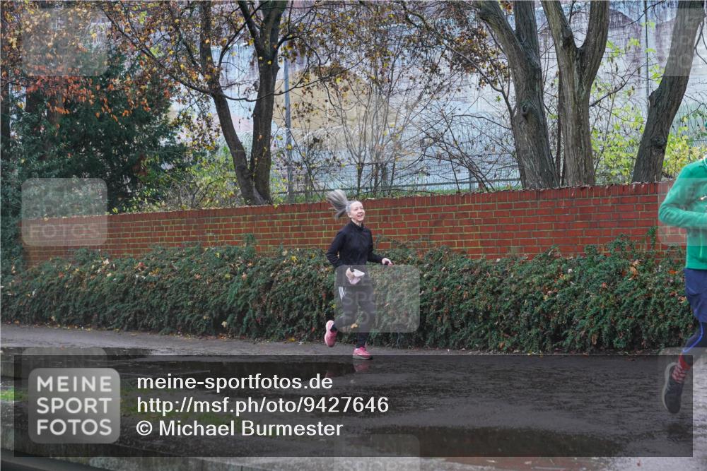 07.12.2025 - St. Pauli X-Mass-Run No. 15 Michael Burmester http://msf.ph/oto/9427646 07.12.2025 10:28:03 Laufen  meine-sportfotos.de
