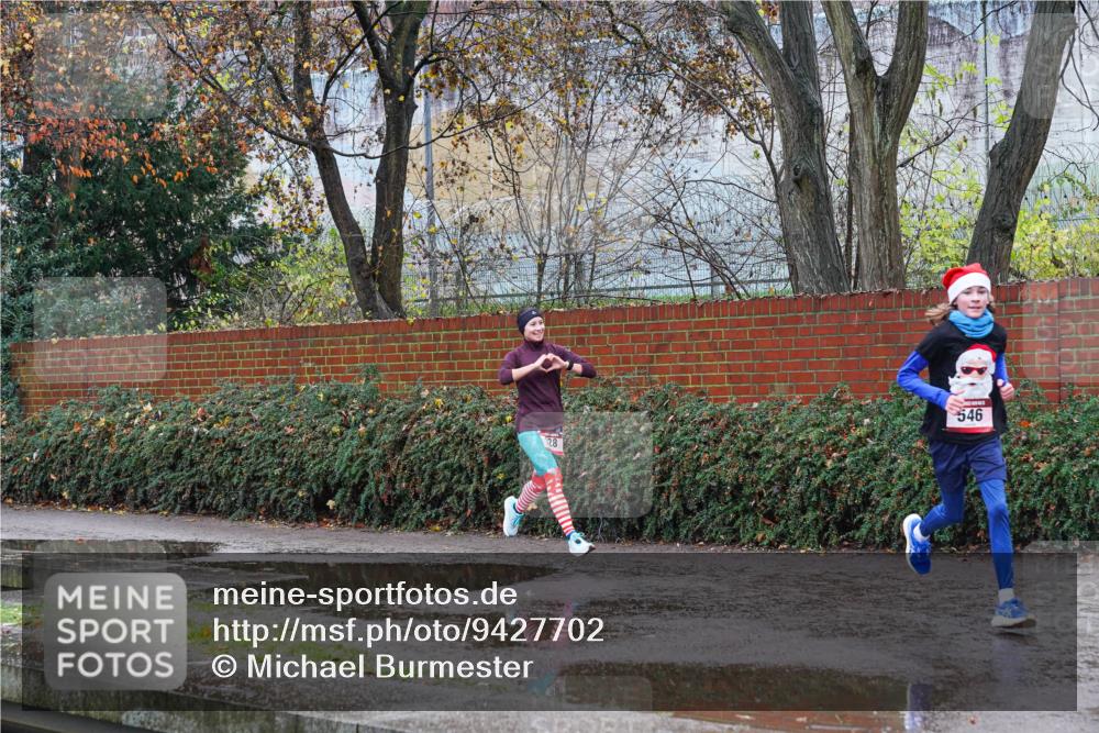 07.12.2025 - St. Pauli X-Mass-Run No. 15 Michael Burmester http://msf.ph/oto/9427702 07.12.2025 10:38:09 Laufen 28, 546 meine-sportfotos.de