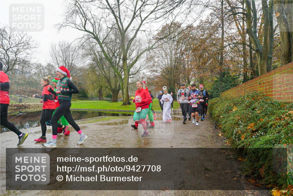 07.12.2025 - St. Pauli X-Mass-Run No. 15 Michael Burmester http://msf.ph/oto/9427708 07.12.2025 11:25:19 Laufen 3646, 145, 1312, 3313, 2842 meine-sportfotos.de