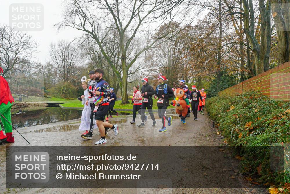 07.12.2025 - St. Pauli X-Mass-Run No. 15 Michael Burmester http://msf.ph/oto/9427714 07.12.2025 11:25:21 Laufen 482, 4427 meine-sportfotos.de