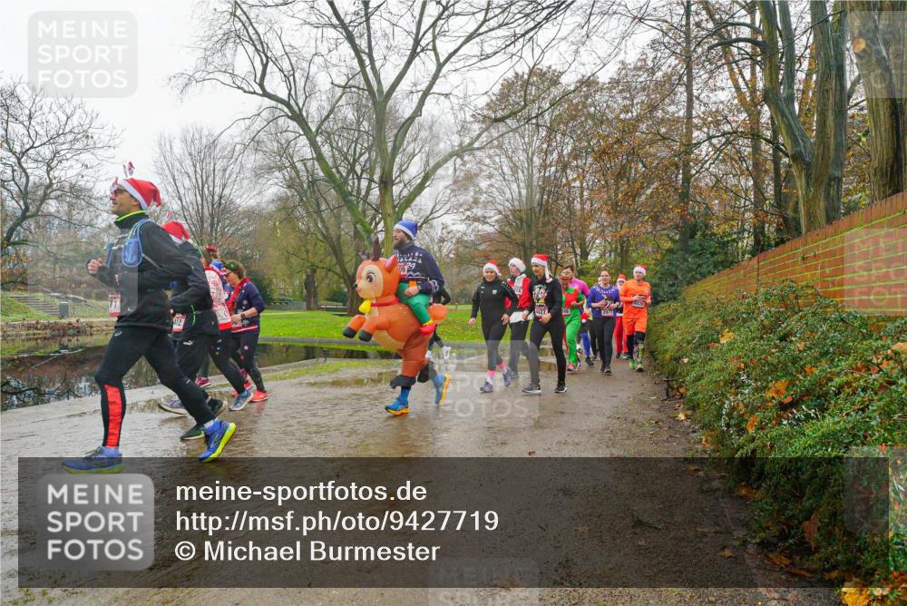 07.12.2025 - St. Pauli X-Mass-Run No. 15 Michael Burmester http://msf.ph/oto/9427719 07.12.2025 11:25:22 Laufen 34, 4427, 348, 2871, 4426 meine-sportfotos.de