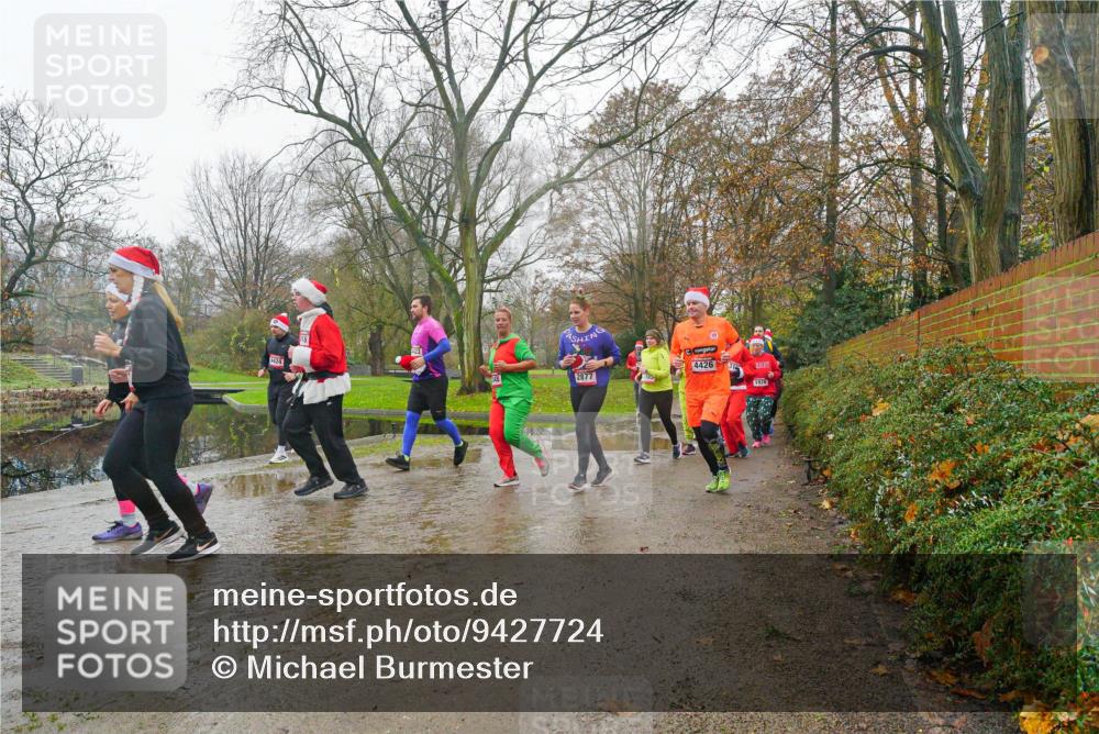 07.12.2025 - St. Pauli X-Mass-Run No. 15 Michael Burmester http://msf.ph/oto/9427724 07.12.2025 11:25:24 Laufen 4424, 4426, 2877, 1926 meine-sportfotos.de